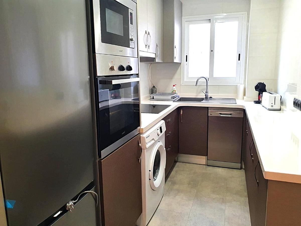 בנידורם Newly Renovated Two Bedrooms Apartment In Villa Marina מראה חיצוני תמונה