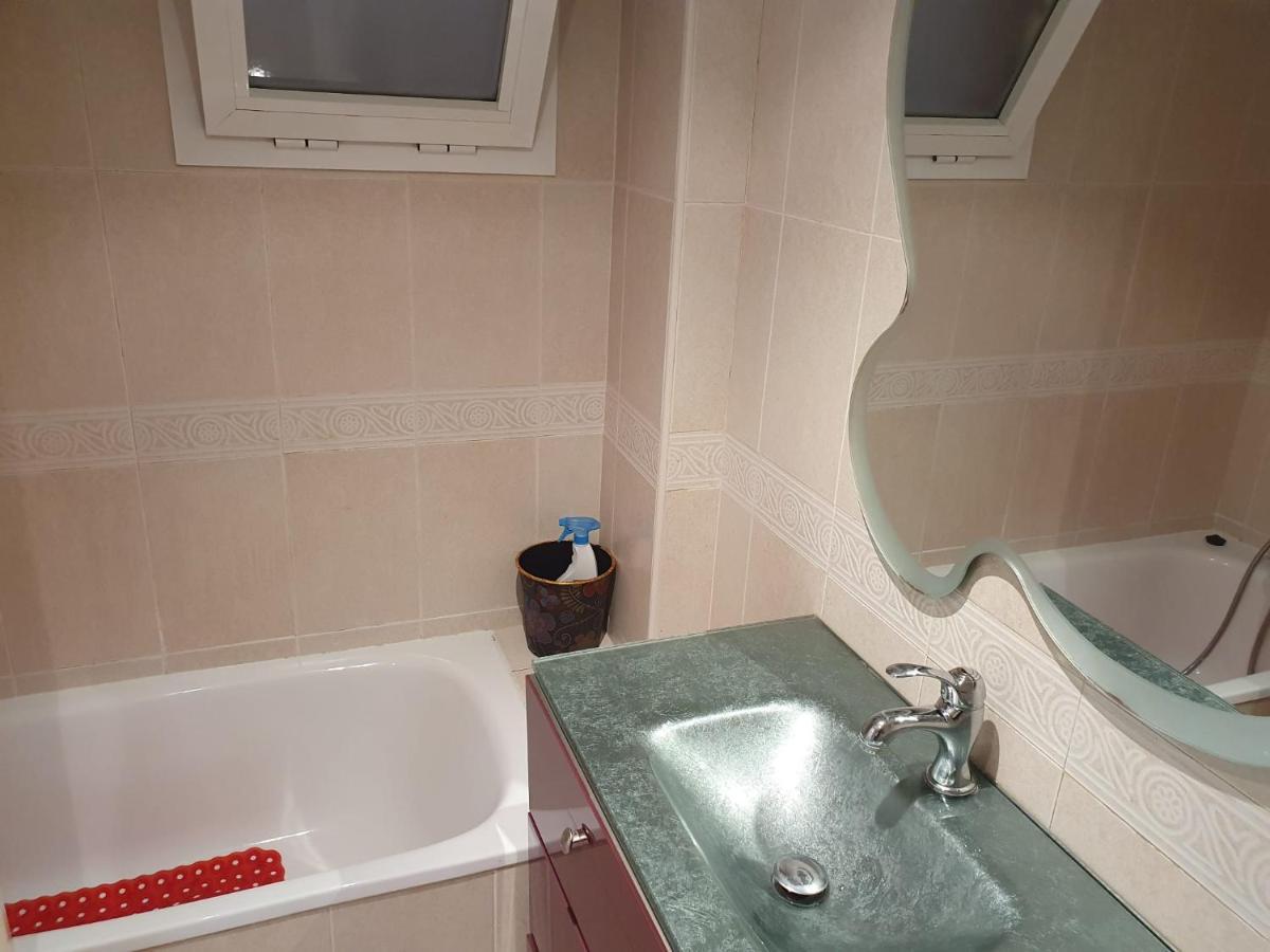 בנידורם Newly Renovated Two Bedrooms Apartment In Villa Marina מראה חיצוני תמונה